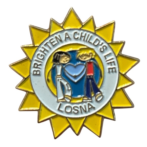 00136 - LOSNA Brighten A Child's Life Pin Egyptian Ladies Carol Sue 2012-2013 - Picture 1 of 4